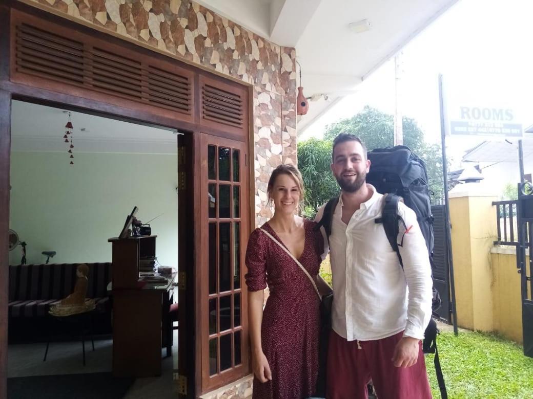 The City Tourist Hotel Anuradhapura Exteriör bild